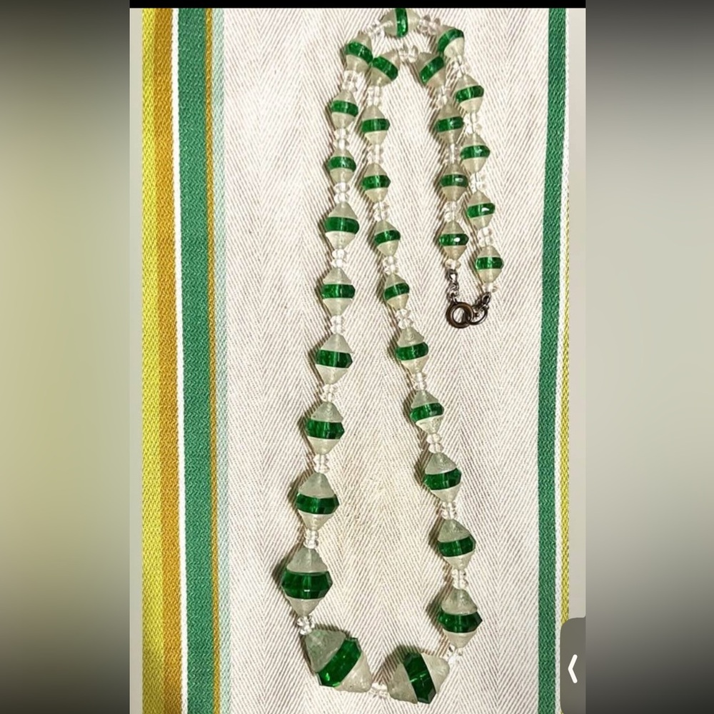 Vintage Czech Uranium Glass Necklace Frosted Camphor & Emerald Art Deco 26”